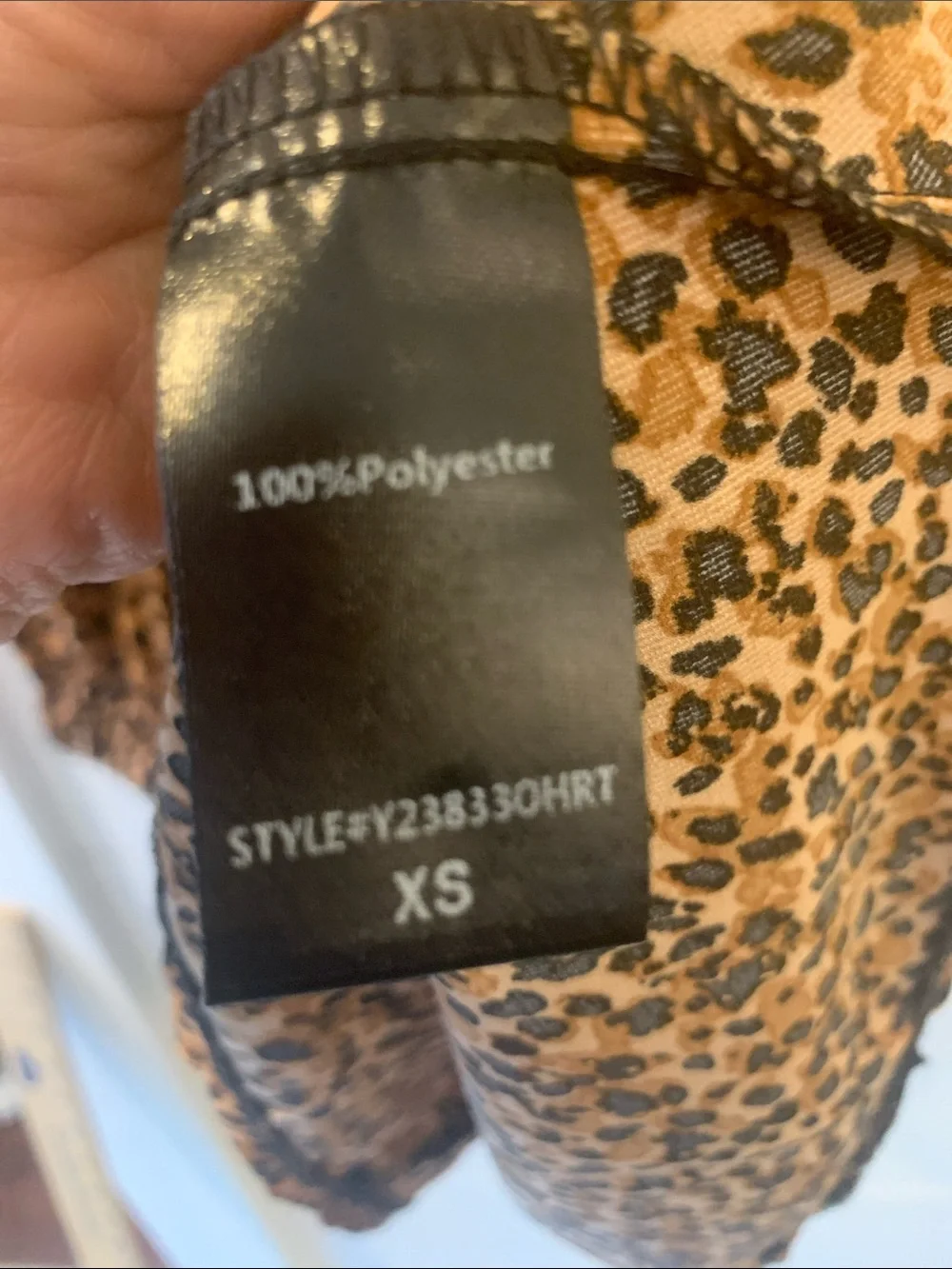 Tuckernuck size XS Pomander Place Leopard Print V-Neck Blouse in Brown and Black